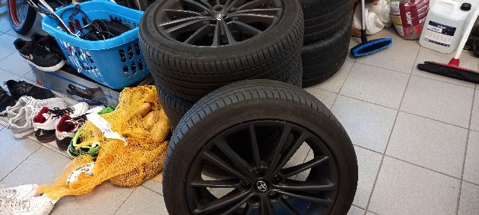 Pneus sur jantes Été 215/45/17