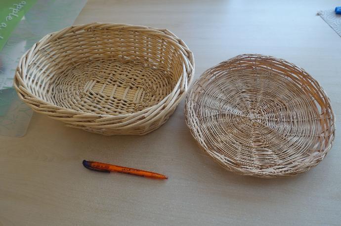 2 PANIERS EN OSIER NEUFS 