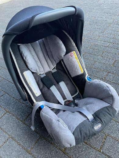 Siège bébé voiture