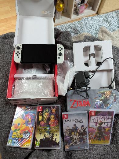Nintendo Switch OLED - État neuf - Prix compétitif 