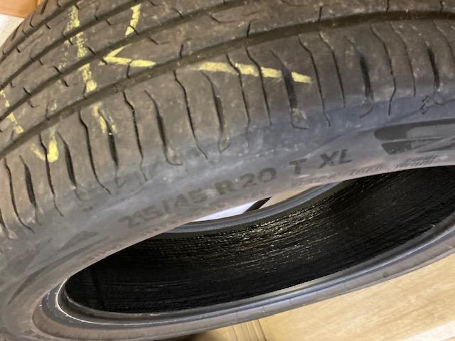 Pneus Été 215/45/20