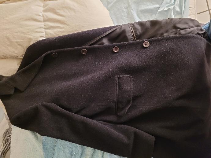 Manteau ARROW, taille 54, très chic et 100% neuf. 