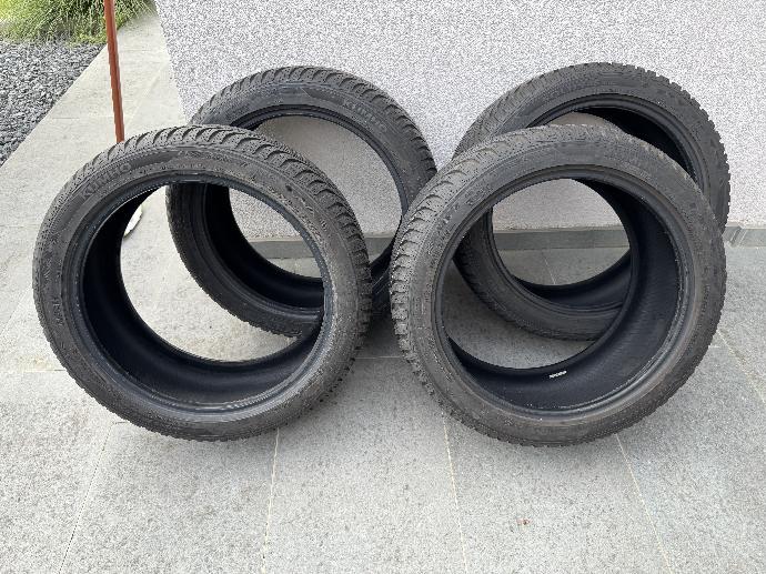 Pneus Toutes saisons 245/40/18