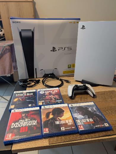 PlayStation 5 Blanche + 5 Jeux