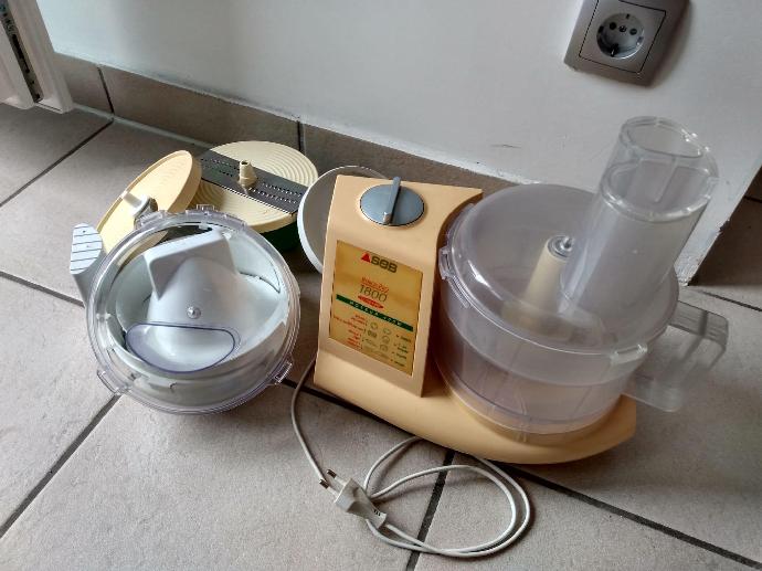 Robot multifonctionnel SEB Pro 1800 à vendre
