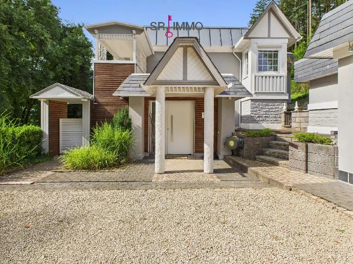 Exklusive Villa zur Miete in absoluter Alleinlage mit Panoramab