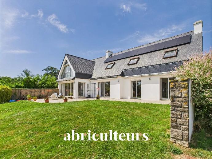Property with sea view at Sarzeau in Brittany – morbihan Fran