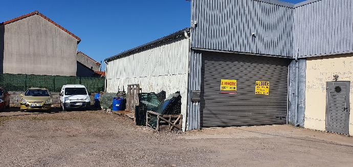 HANGAR COMMERCIAL/INDUSTRIEL
