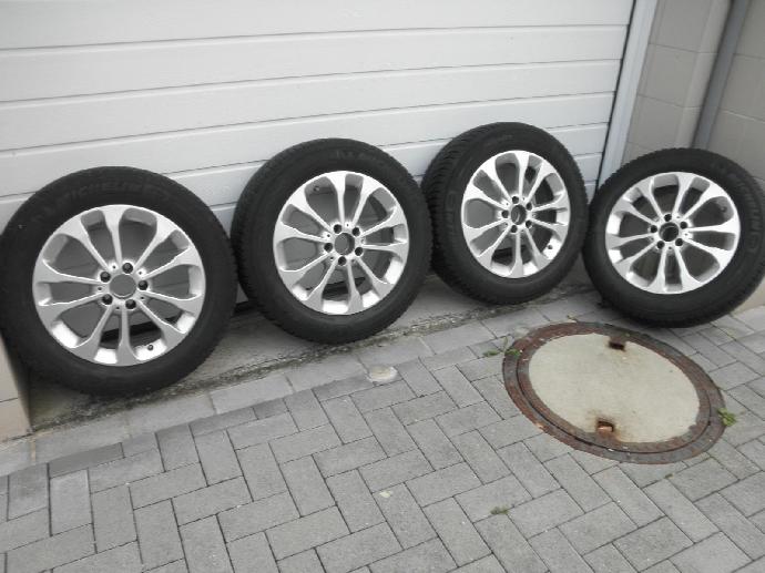 Orginal Mercedes GLA 17 Zoll Komplettwinteräder