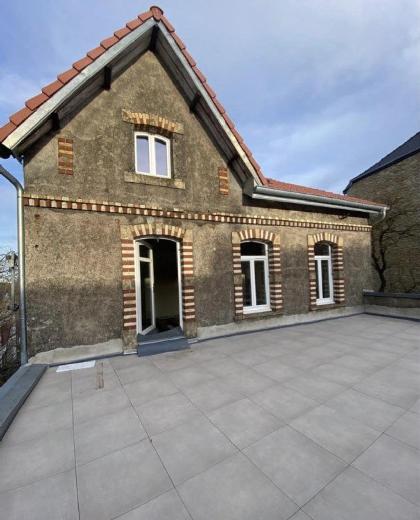 Ensemble immobilier à fort potentiel situé à Hussigny-Godbran