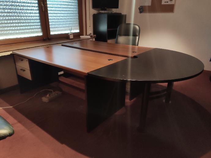 Lot meubles de bureau